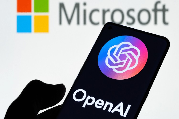 İngiltere, Microsoft ile OpenAI ortaklığını değerlendirmeye aldı