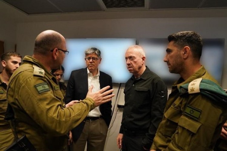 İsrail Savunma Bakanı: Lübnan'ı taş devrine geri götürebiliriz'