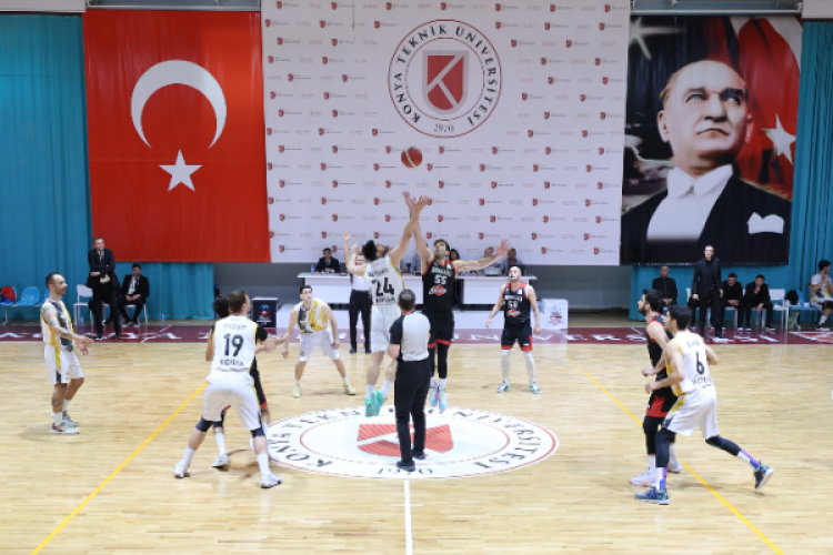 Konya Büyükşehir Belediyespor, Nazilli Belediyespor'u mağlup etti