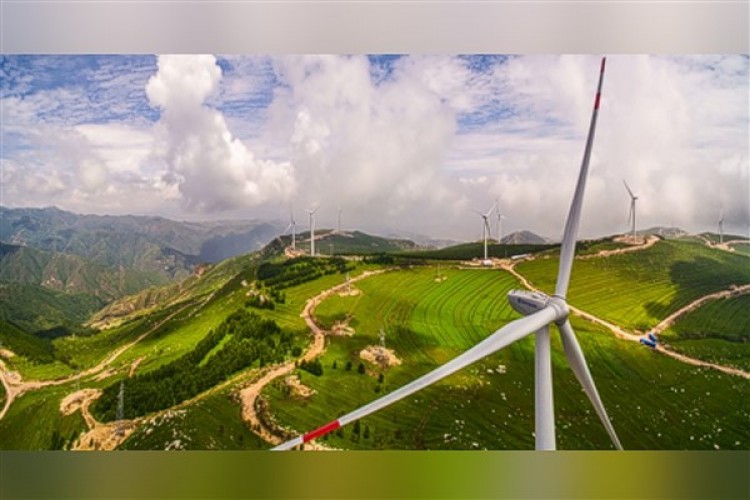 Çin, yüzde 1,817'lik artışla yenilenebilir enerjinin lideri oldu