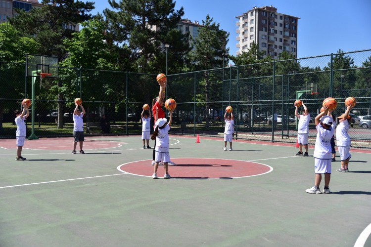 Kayseri'de Yaz Dönemi Spor Okulları başladı