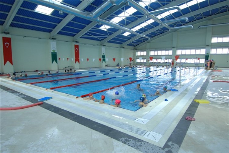 Osmangazi'de yaz dönemi yüzme kursları başlıyor