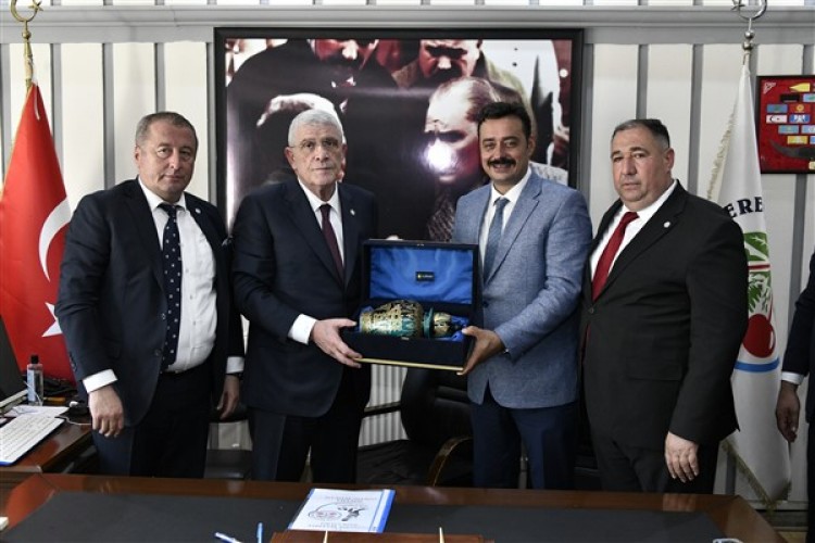 Dervişoğlu, Dereçine Belediye Başkanı Okumuş ile görüştü