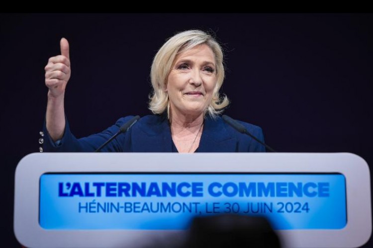 Fransa seçimlerinde aşırı sağcı Ulusal Ralli önde