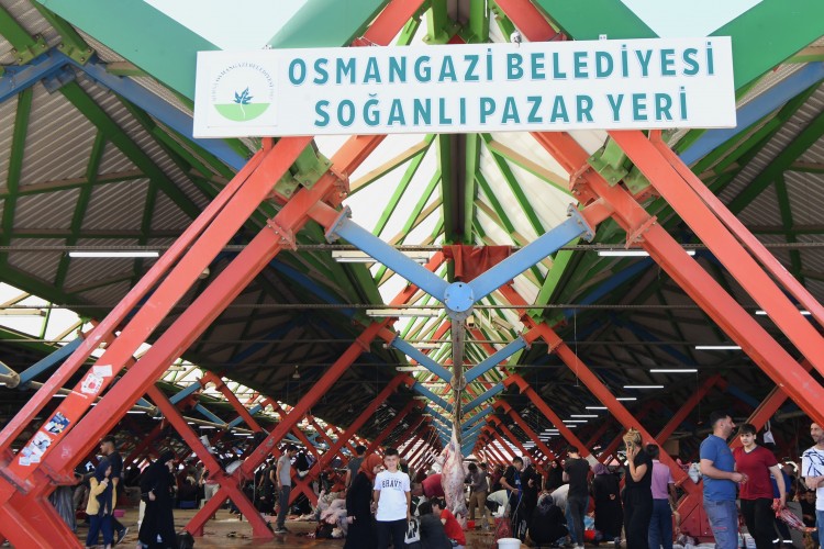 Osmangazi'de kurbanlar hijyenik ortamlarda kesildi