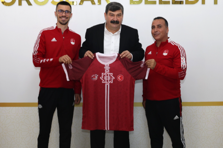 Milli Bocce sporcusu Mehmet Can Yakın, Başkan Yıldız'ı ziyaret etti