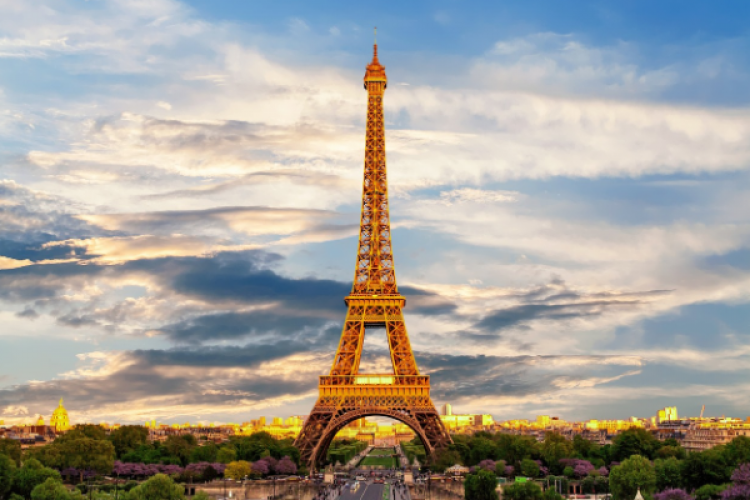 "Fransa dünyanın bir numaralı turizm merkezidir"