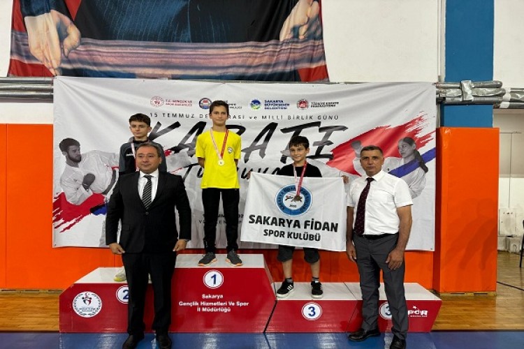 Sakarya'da 15 Temmuz'a özel karate turnuvası düzenlendi