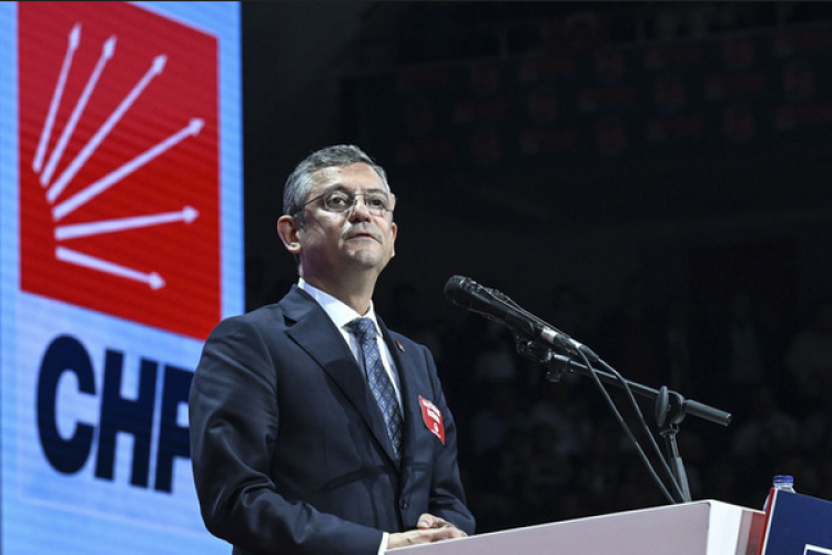 CHP Genel Başkanı Özel: Şehitlerimizi rahmet, gazilerimizi minnetle anıyorum