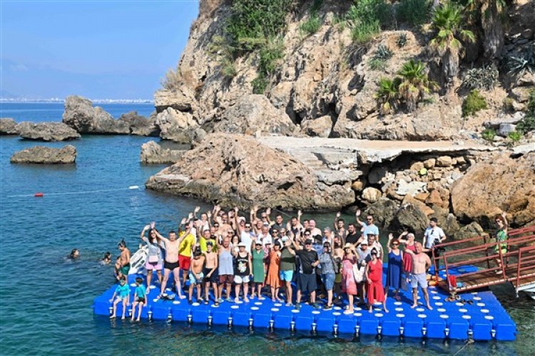 Antalya'da Bambus plajı halka açıldı