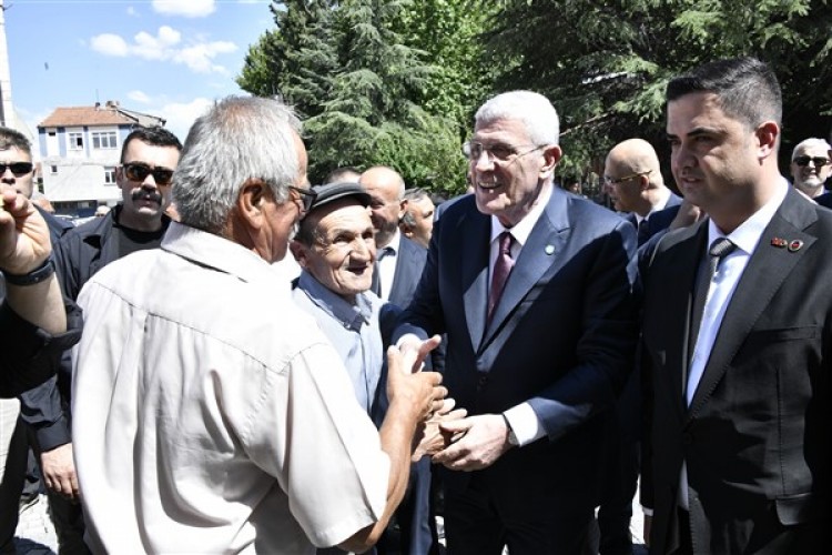 Dervişoğlu, Isparta'nın Gelendost ilçesinde vatandaşlarla buluştu