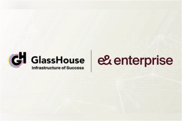 GlassHouse'un e& enterprise'e satışına ilişkin hisse devir sözleşmesi imzalandı