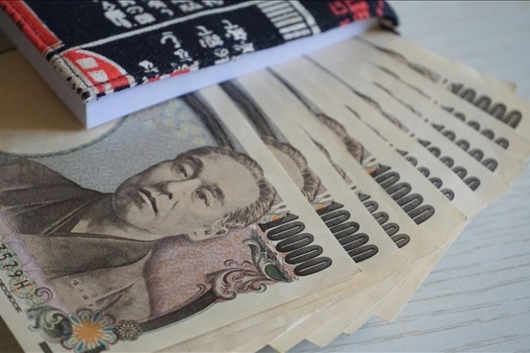 Japon para birimi yen, dolar karşısında 1986'dan beri en düşük seviyeye geriledi