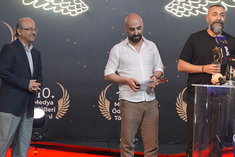 İstanbul Gelişim Üniversitesi 10. Medya Ödülleri'nde Alem FM'e 3 Ödül!