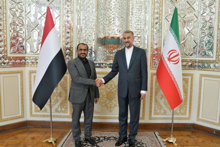 Husilerin Sözcüsü, Tahran'da İran Dışişleri Bakanı ile görüştü