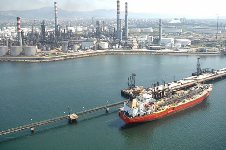 Türkiye'nin petrol ithalatı nisanda yüzde 10,9 azaldı