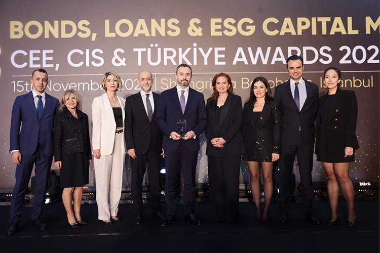 "Türkiye'nin En İyi Yatırım Bankası" seçildi