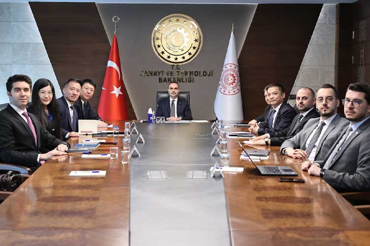 Sanayi ve Teknoloji Bakanı Mehmet Fatih Kacır Huawei heyetini kabul etti