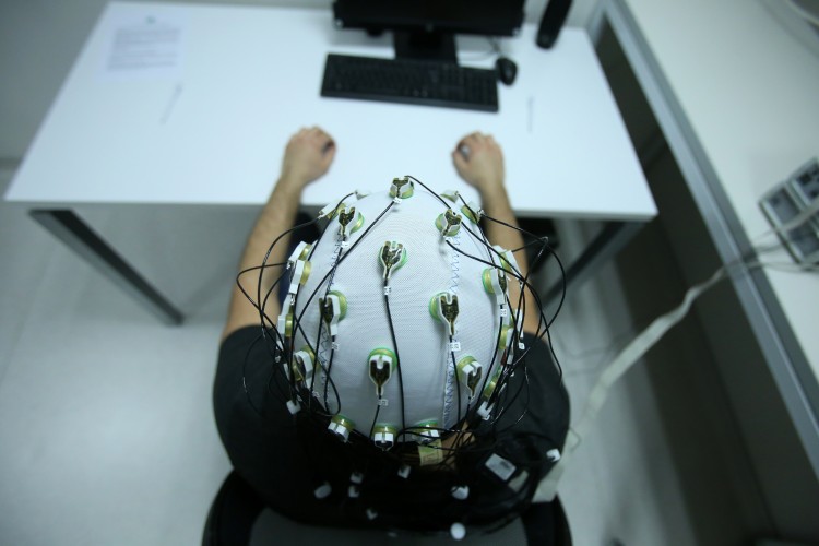 Beyin çipi ilk kez bir insanın beynine yerleştirildi