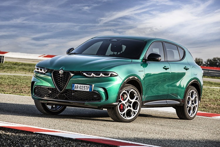 Alfa Romeo Tonale'ye  2024 'Yılın Yeşil SUV'u Ödülü