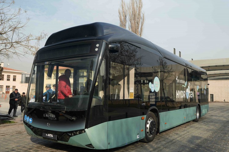Karsan'ın Hidrojenli Otobüsü e-ATA'yı Türkiye'de İlk Kez Gaziantepliler Test Etti