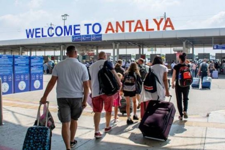 Antalya'ya en fazla turist Rusya ve Almanya'dan geldi