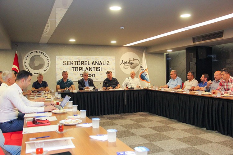 "Zeytin ve Zeytinyağı Sektörel Analiz Toplantısı" yapıldı