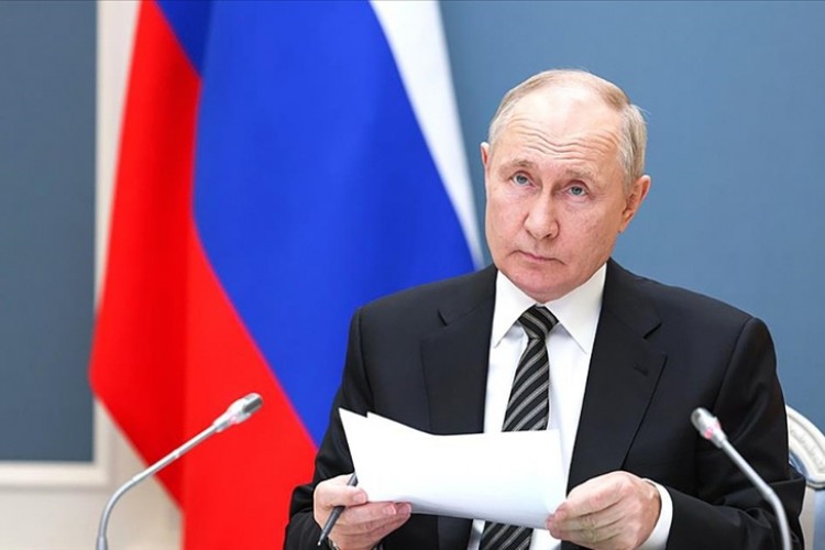 Putin, ABD'li Caterpillar'ın Rusya'daki varlıklarının satışını onayladı