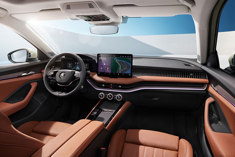 Škoda yeni nesil modellerinin kabinlerini gösterdi