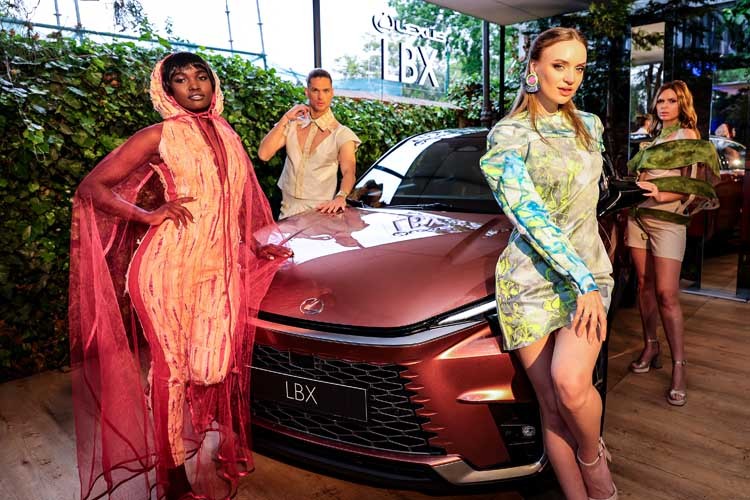 Lexus'tan Yeni SUV LBX için Akaretler'de Sıra Dışı Lansman