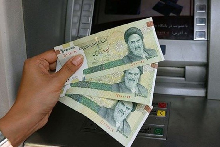 İran'dan dolar hamlesi
