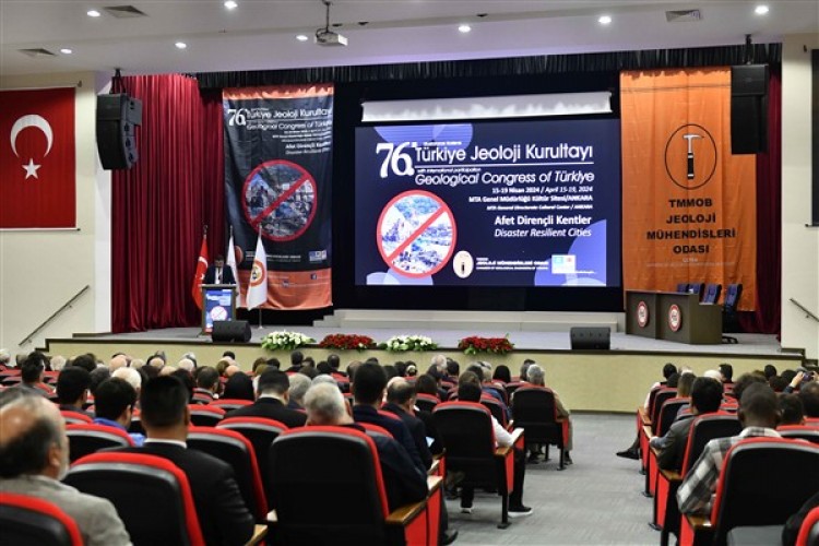 Ankara Büyükşehir Belediyesi, Jeoloji Kurultayı'na altın sponsor oldu