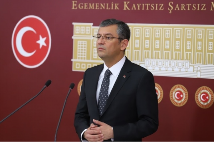 İsrail'in Gazze'de insani yardım bekleyen sivillere yaptığı saldırı