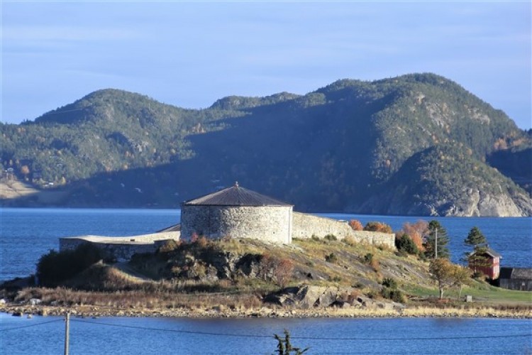 Bakan Tekin, Demokrasi ve Özgürlükler Adası Yassıada'yı ziyaret etti