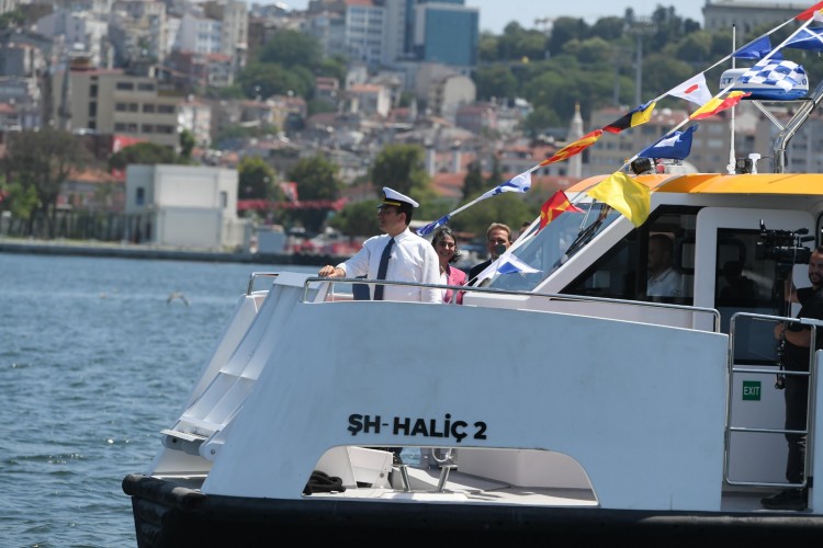 İstanbul'da Deniz Dolmuşu suya indirildi