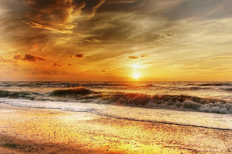 İngiltere sıcaklar nedeniyle Yunanistan, Kıbrıs, Türkiye ve İspanya için alarm verdi