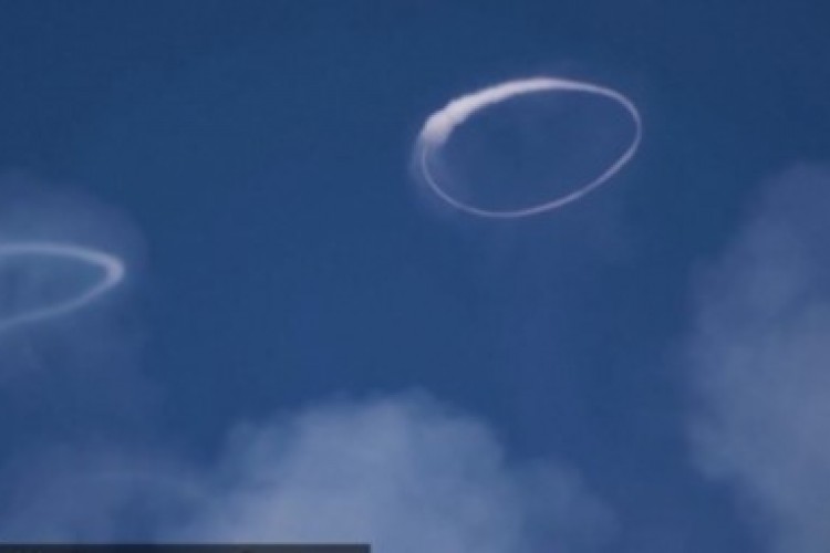Etna'da büyüleyici bir fenomen: Mükemmel "duman halkaları"