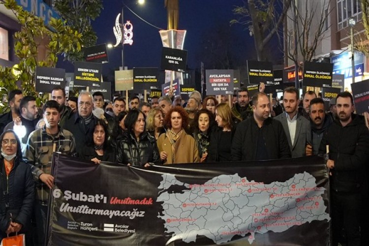 Avcılar'da 6 Şubat depremlerinde hayatını kaybedenler anıldı