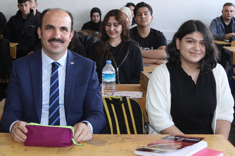 Başkan Altay: ''24 bin 344 öğrencimizin hesaplarına ikinci ödemelerini yaptık''