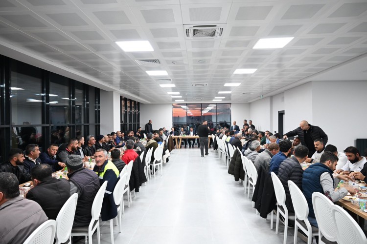 Başkan Gürkan mezarlık işleri personelleriyle bir araya geldi