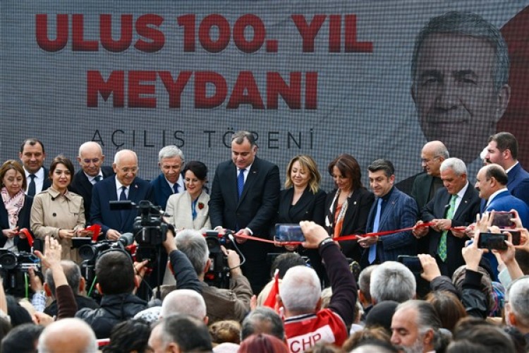 Ulus 100. Yıl Meydanı açıldı