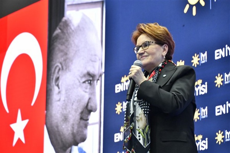 Akşener: Belediye başkanlarımız inşallah seçilecek ve sizin paralarınızı size kullanacak"