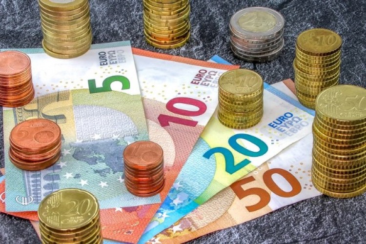 Devam eden yeni pay alma hakkı