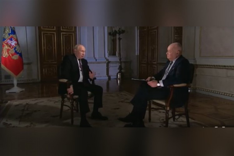 Putin Rusya'da zaferini ilan etti