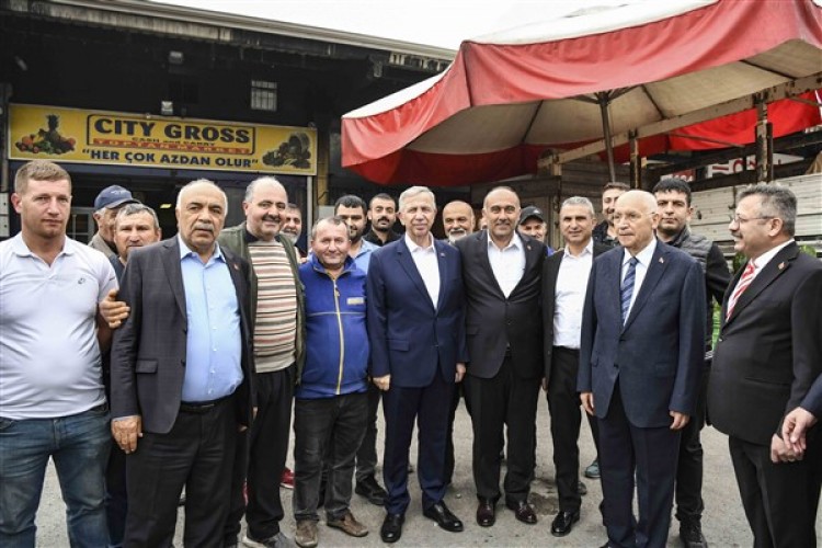 Başkan Yavaş'tan toptancı hali esnafına ziyaret