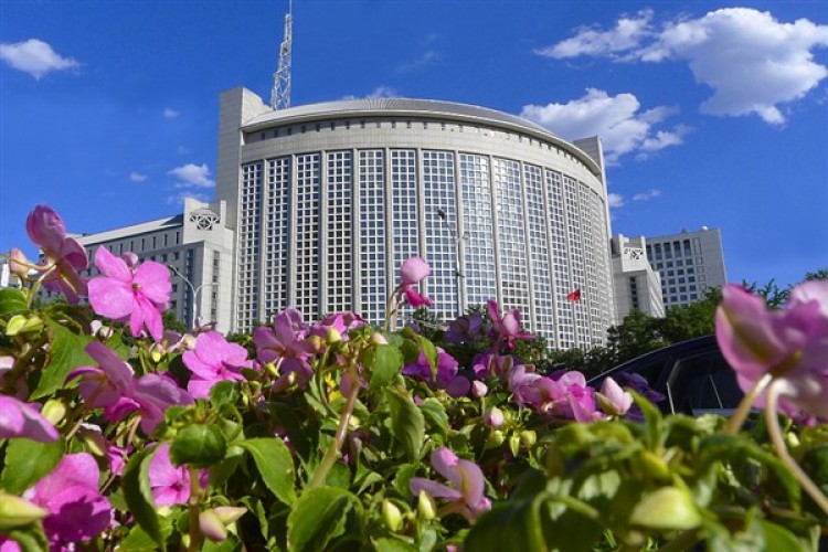 "Çin ve ABD halkları arasındaki temasların yoğunlaşmasını umuyoruz"