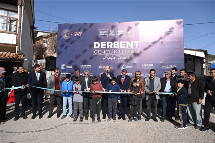Başkan Altay, Derbent'e kazandırılan Gençlik Lokalini açtı