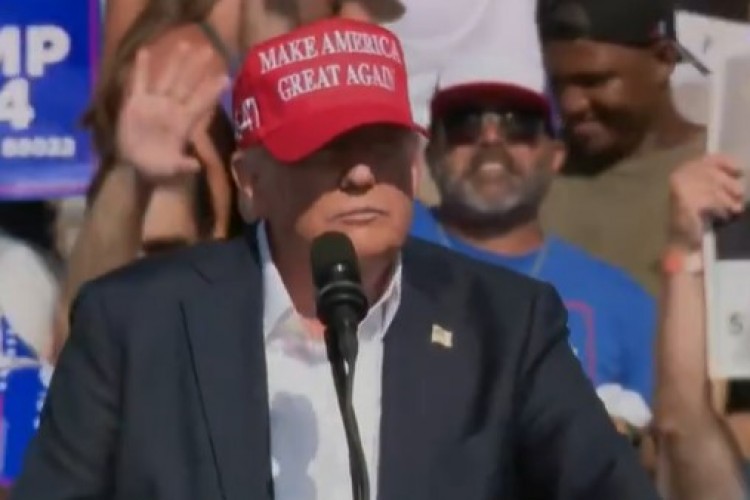 Trump: Kongre baskınındaki rehineler serbest bırakılmalı