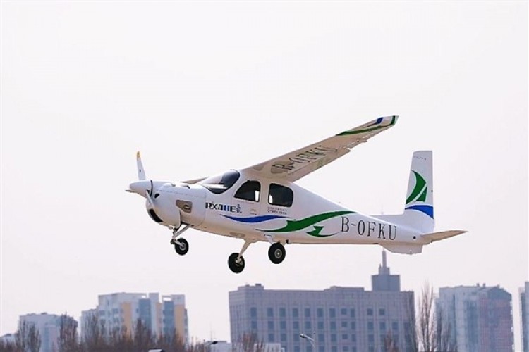 Çin'in hidrojenle çalışan ilk uçağı havalandı