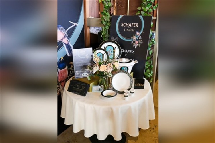 Schafer, Tılsım Serisini bir davetle tanıttı